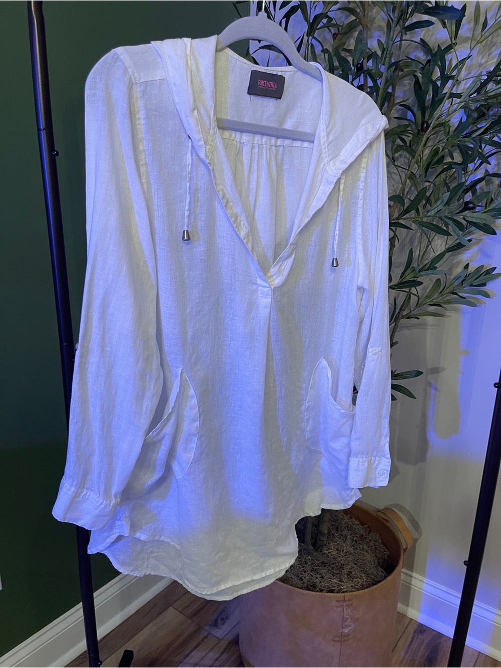 For Cynthia White Hooded Tunic Top